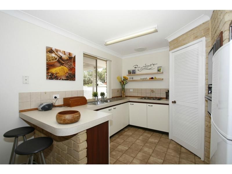 24 Rees Drive, Quinns Rocks WA 6030