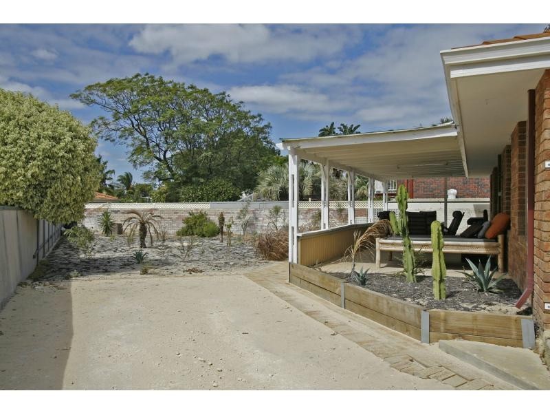 24 Rees Drive, Quinns Rocks WA 6030