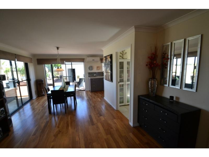 15 Chandela Loop, Currambine WA 6028