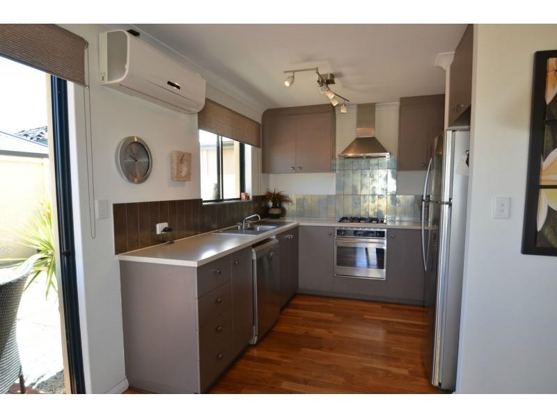 15 Chandela Loop, Currambine WA 6028