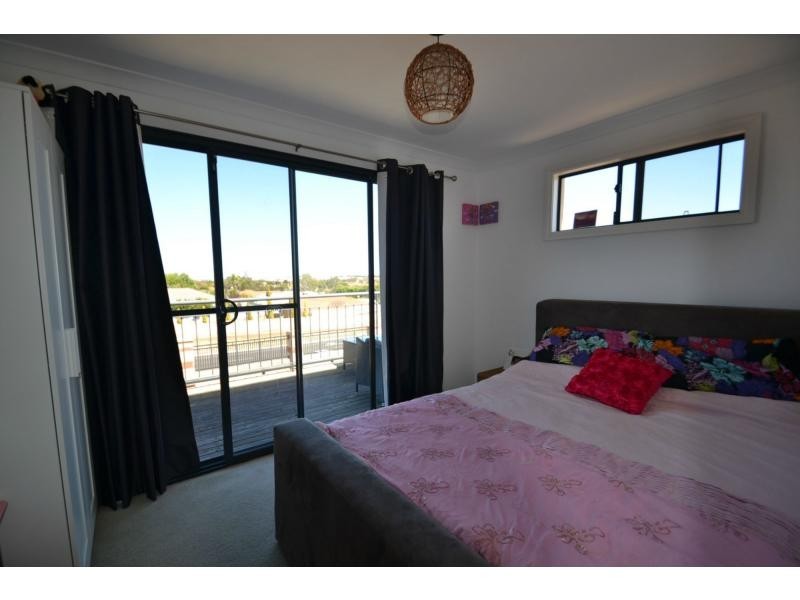 15 Chandela Loop, Currambine WA 6028