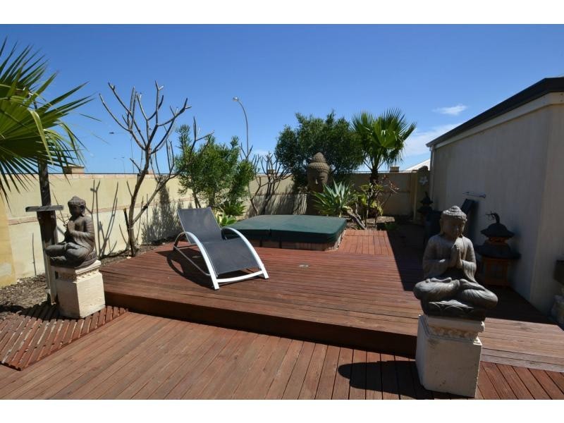 15 Chandela Loop, Currambine WA 6028