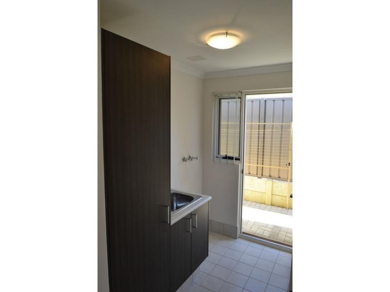 25/15 Crosthwait Circle, Tapping WA 6065