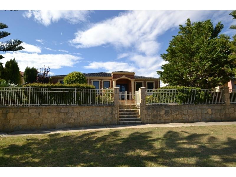 38 Halmstad Circle, Mindarie WA 6030