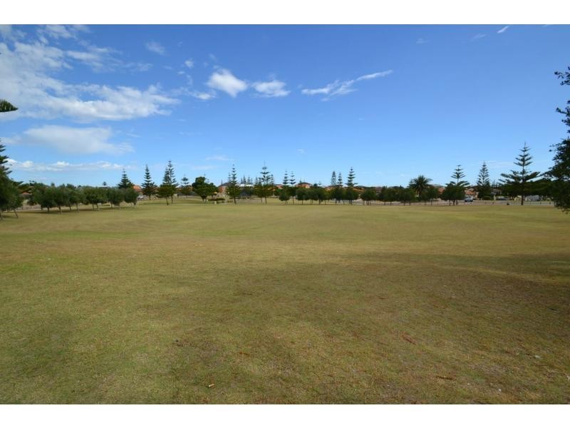 38 Halmstad Circle, Mindarie WA 6030