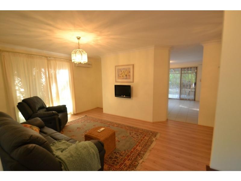 10 Sunningdale Road, Yanchep WA 6035