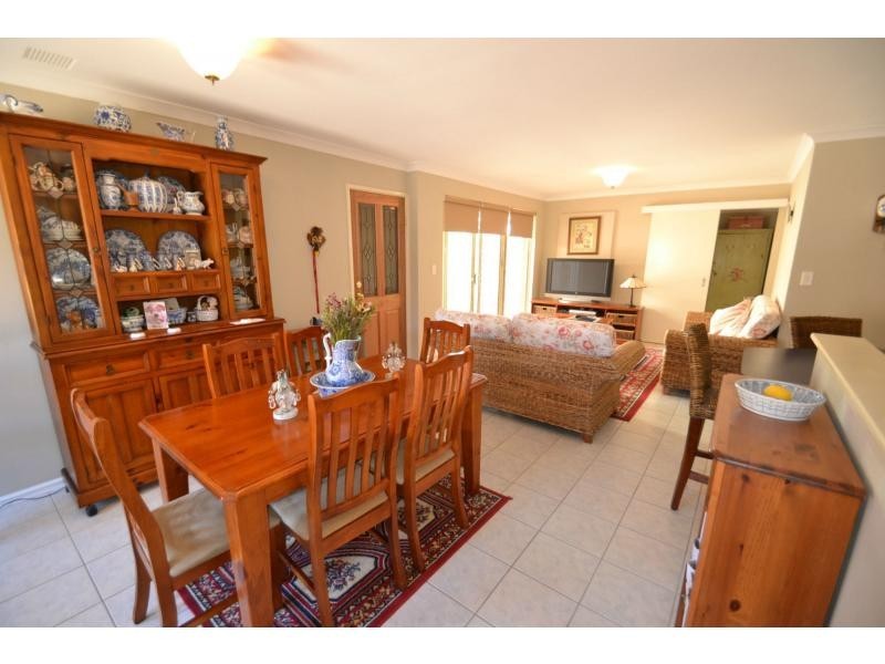 Unit 7/5 Yarra Court, Carramar WA 6031