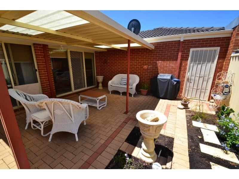 Unit 7/5 Yarra Court, Carramar WA 6031
