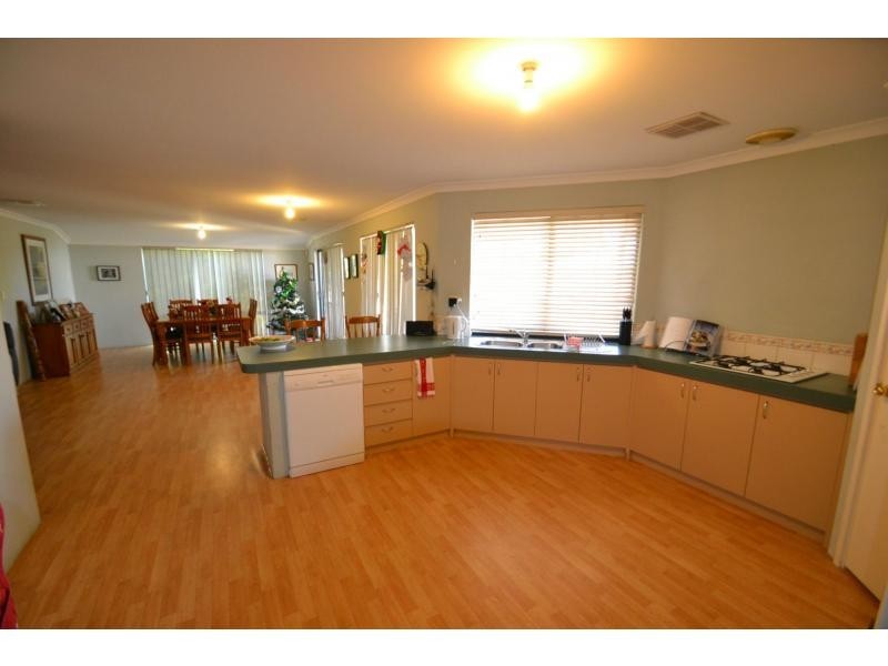 91 Selkirk Drive, Kinross WA 6028