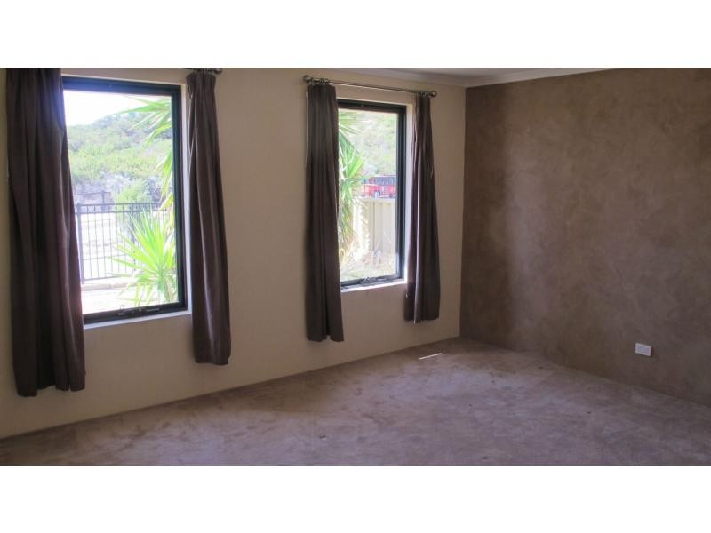 10 Kahana Parkway, Butler WA 6036