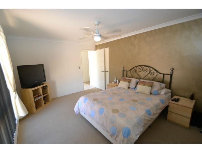 18/15 Crosthwait Circle, Tapping WA 6065