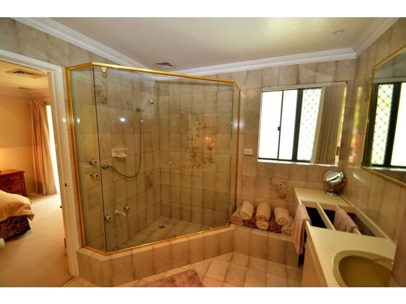 37 Bushland Retreat, Carramar WA 6031