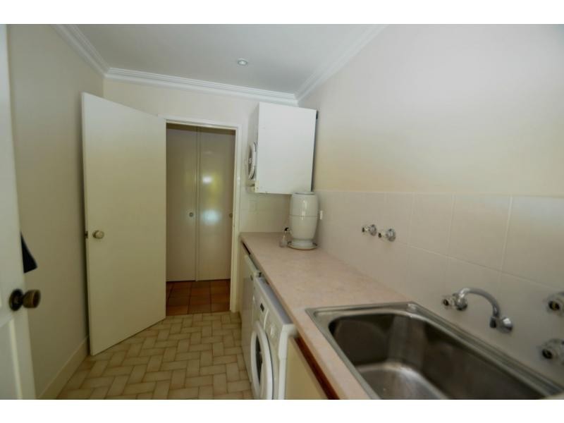 37 Bushland Retreat, Carramar WA 6031