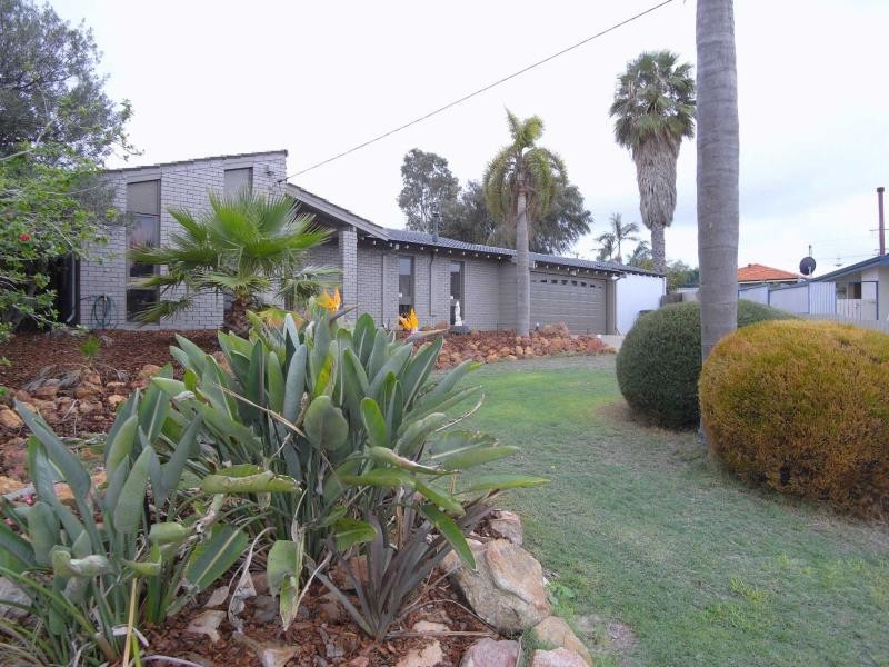 6 Malak Court, Wanneroo WA 6065