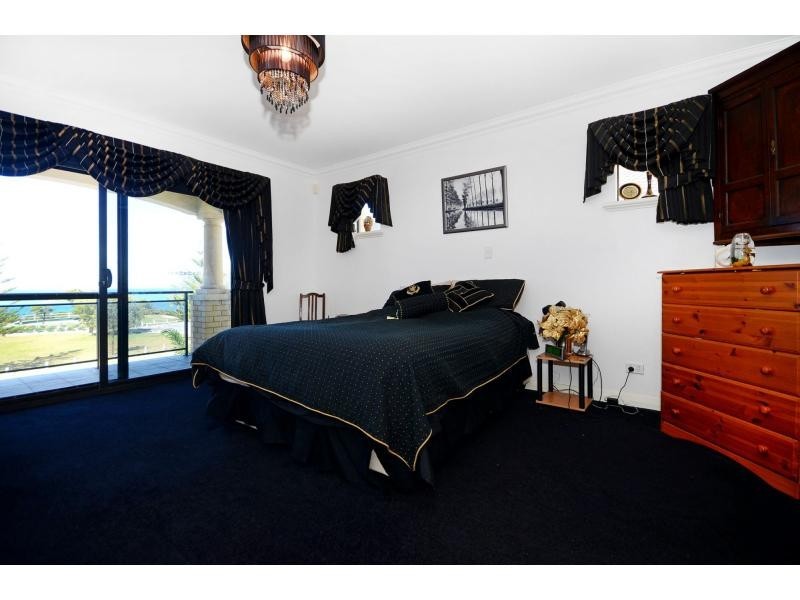 236 Ocean Drive, Quinns Rocks WA 6030