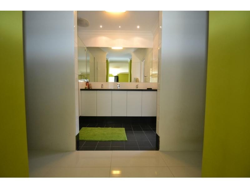 2 Kandalee Gate, Banksia Grove WA 6031