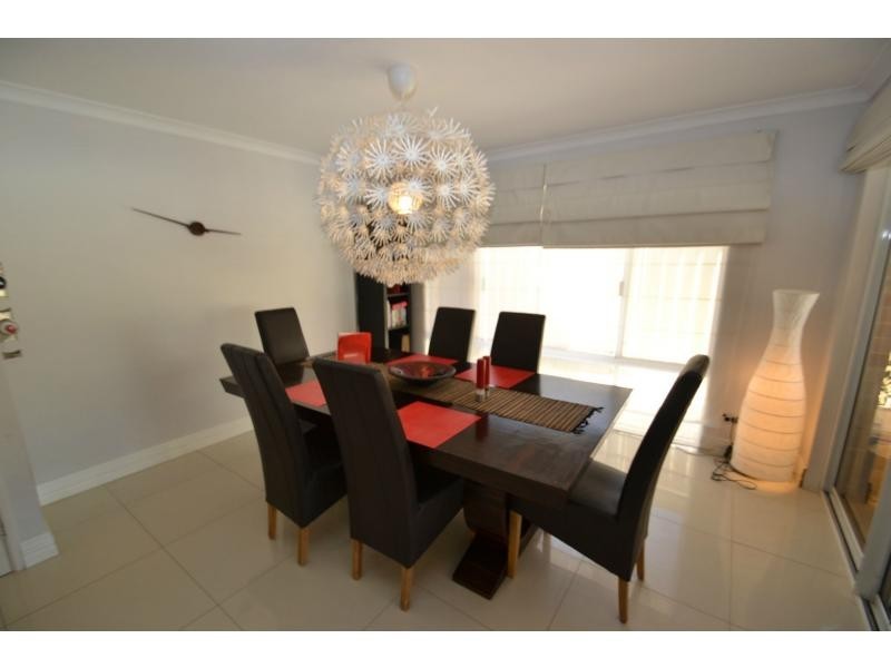 2 Kandalee Gate, Banksia Grove WA 6031