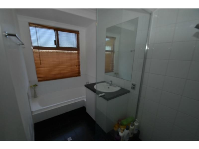 2 Kandalee Gate, Banksia Grove WA 6031