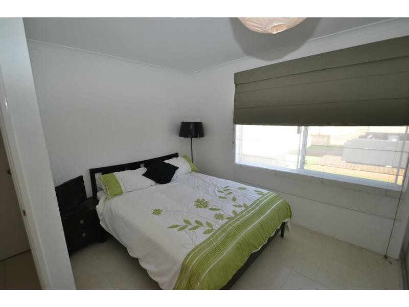 2 Kandalee Gate, Banksia Grove WA 6031