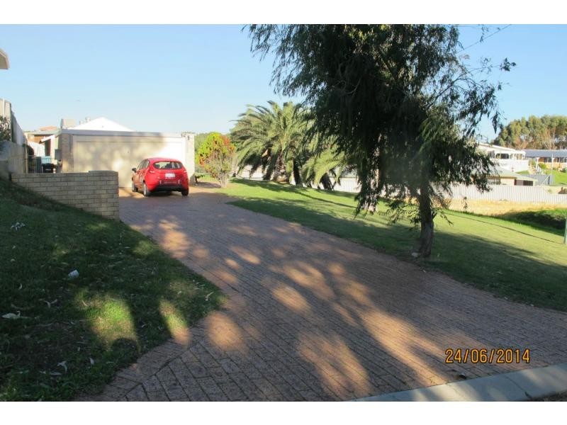 8 Hazel Avenue, Quinns Rocks WA 6030