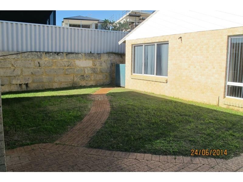 8 Hazel Avenue, Quinns Rocks WA 6030