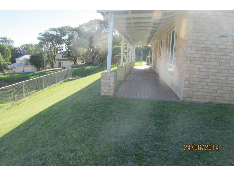 8 Hazel Avenue, Quinns Rocks WA 6030