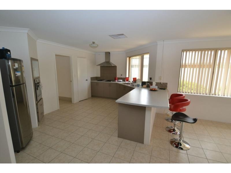 30 Carbine Loop, Banksia Grove WA 6031