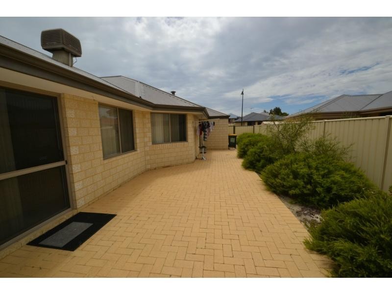 30 Carbine Loop, Banksia Grove WA 6031