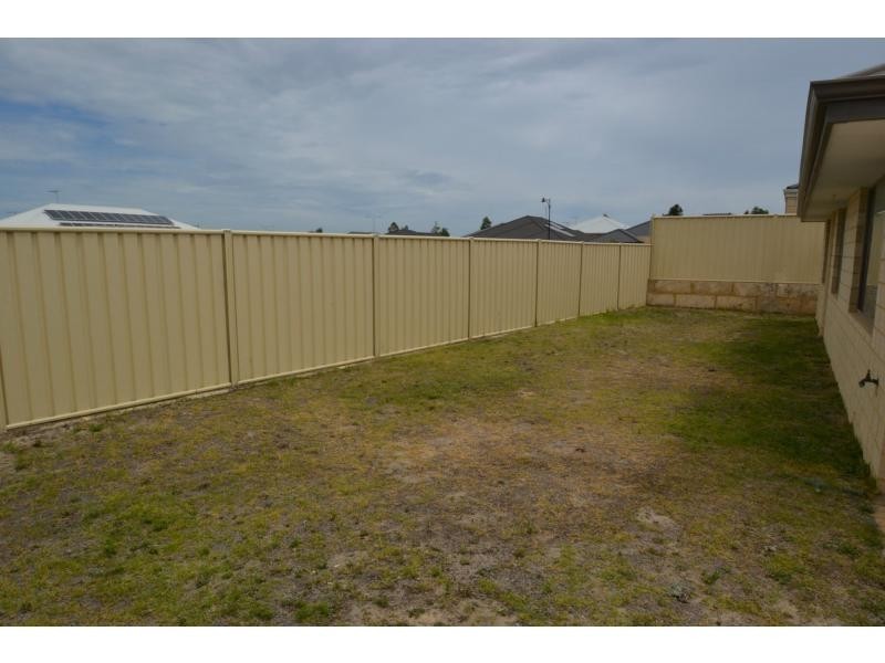 30 Carbine Loop, Banksia Grove WA 6031