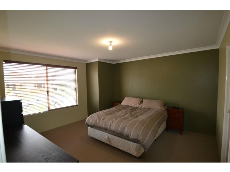 15 Hacienda Drive, Clarkson WA 6030