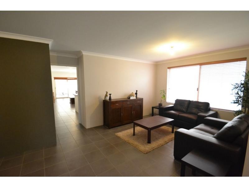 15 Hacienda Drive, Clarkson WA 6030