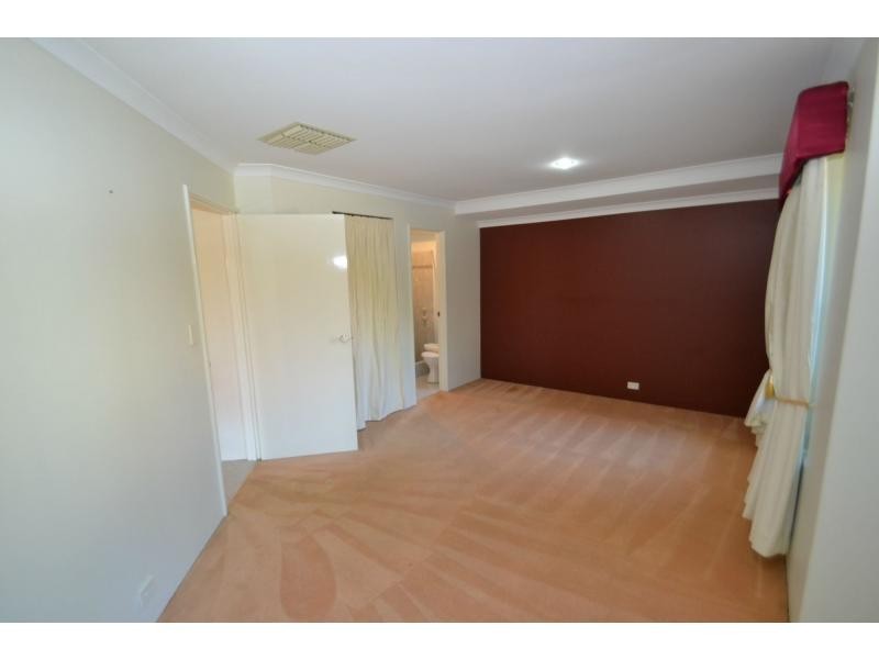 42 Mallina Circuit, Carramar WA 6031