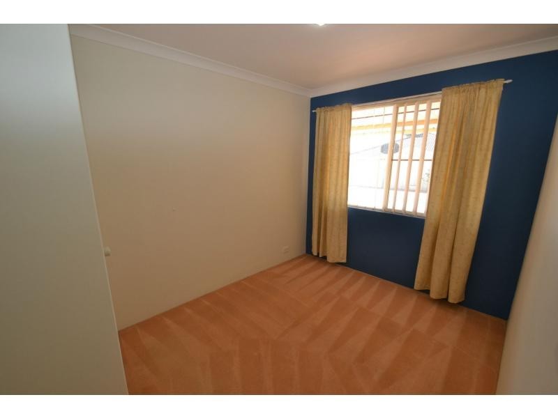 42 Mallina Circuit, Carramar WA 6031