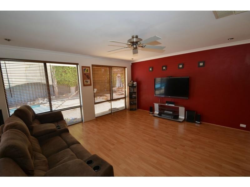 20 Craignish Loop, Kinross WA 6028