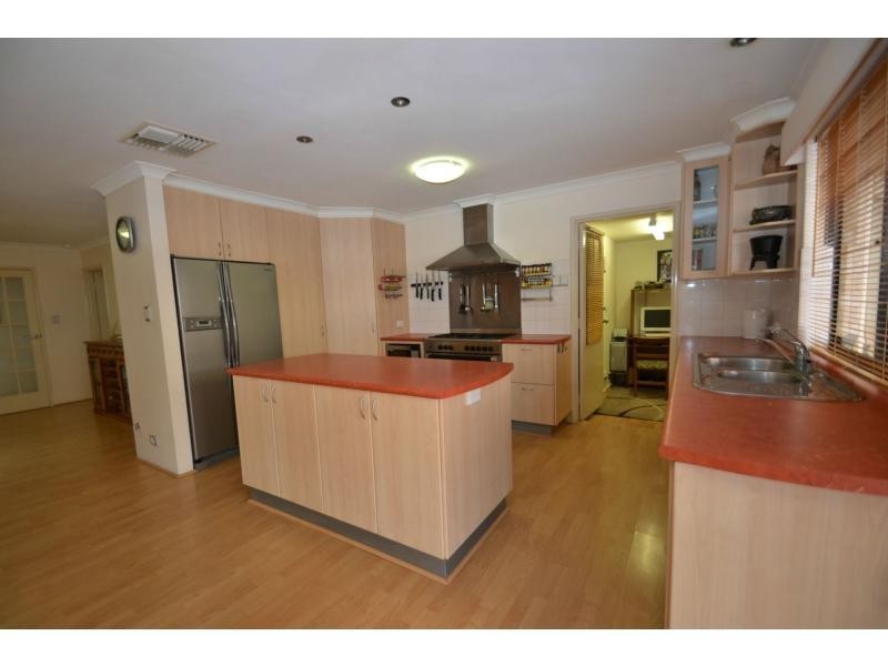 20 Craignish Loop, Kinross WA 6028