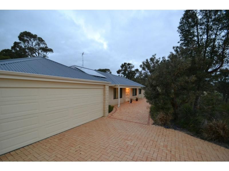 66 Turquoise Loop, Banksia Grove WA 6031