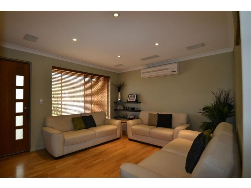 237 Eddystone Avenue, Beldon WA 6027