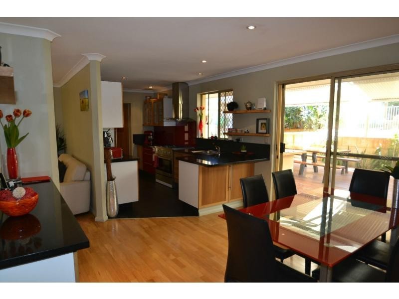 237 Eddystone Avenue, Beldon WA 6027