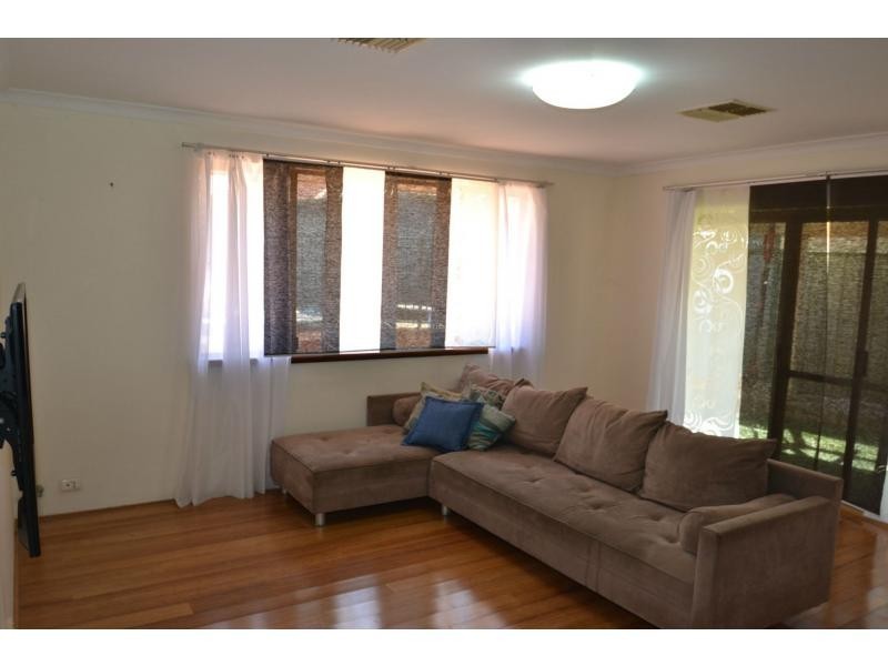 30 Heathfield Drive, Landsdale WA 6065