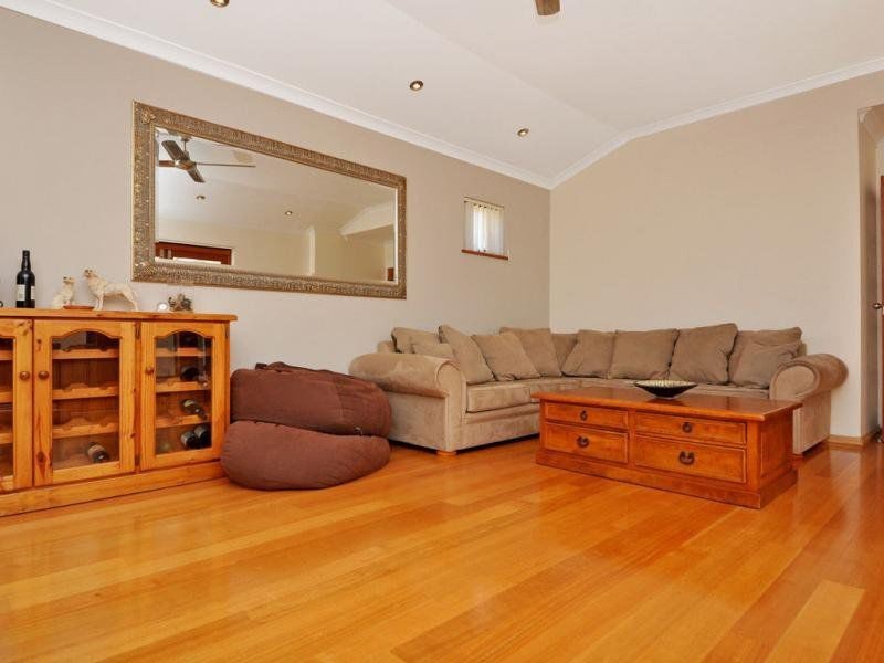 6 Lorne Road, Duncraig WA 6023