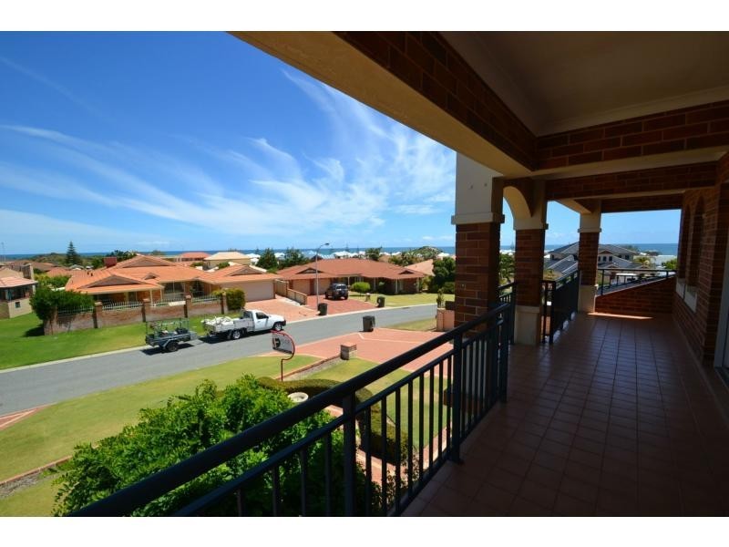 5 Selby Court, Mindarie WA 6030