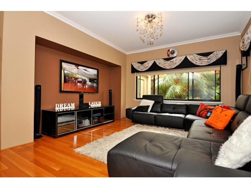 276 Ocean Drive, Quinns Rocks WA 6030