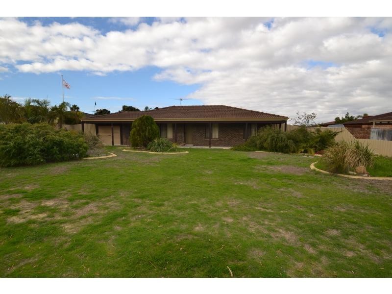 4 Perrona Gardens, Mullaloo WA 6027