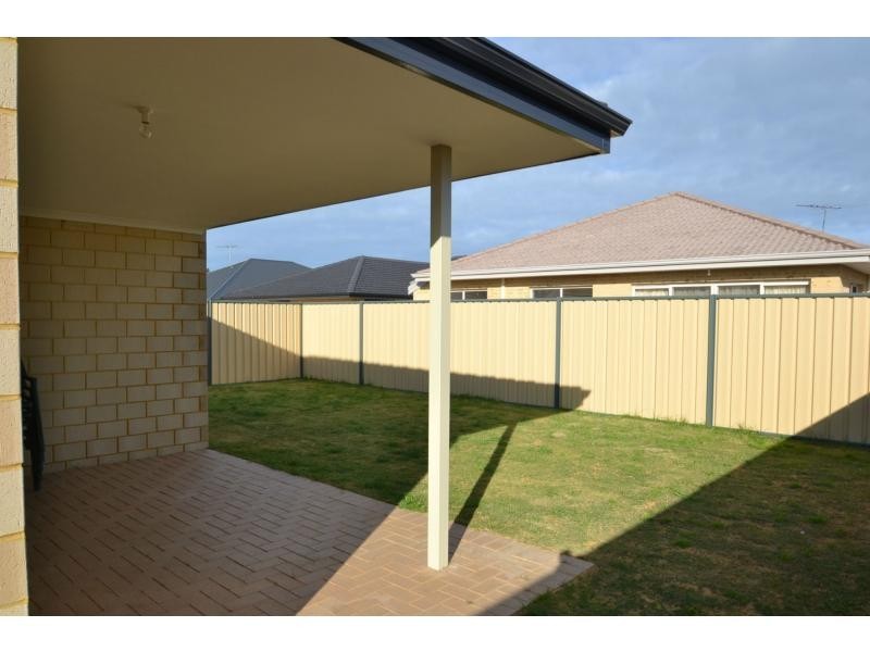 4 Finke Bend, Yanchep WA 6035