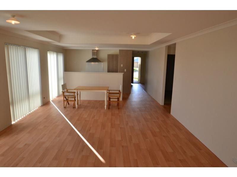 4 Finke Bend, Yanchep WA 6035