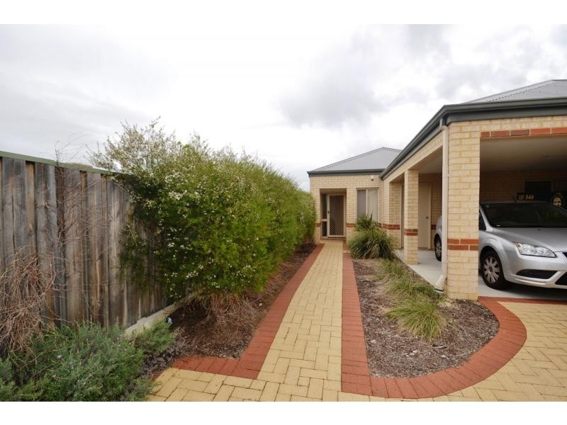 4/22 Watkins Loop, Tapping WA 6065