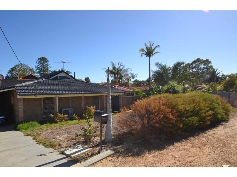 35 Agaton Street, Hamersley WA 6022