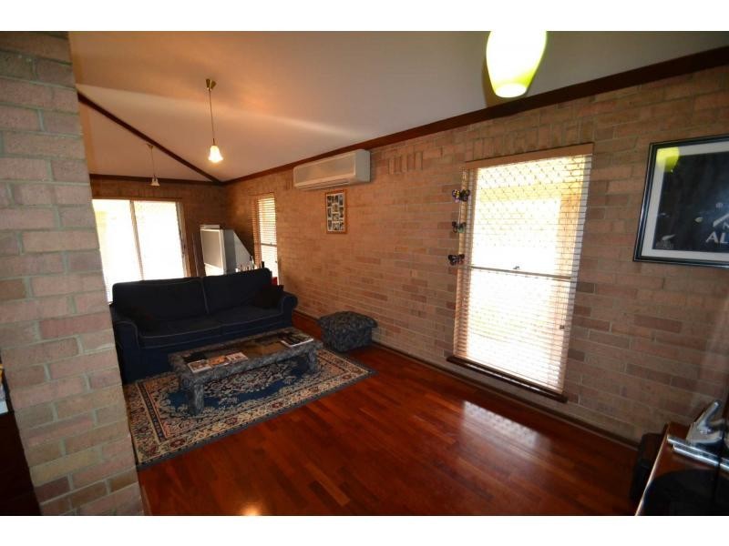 35 Agaton Street, Hamersley WA 6022