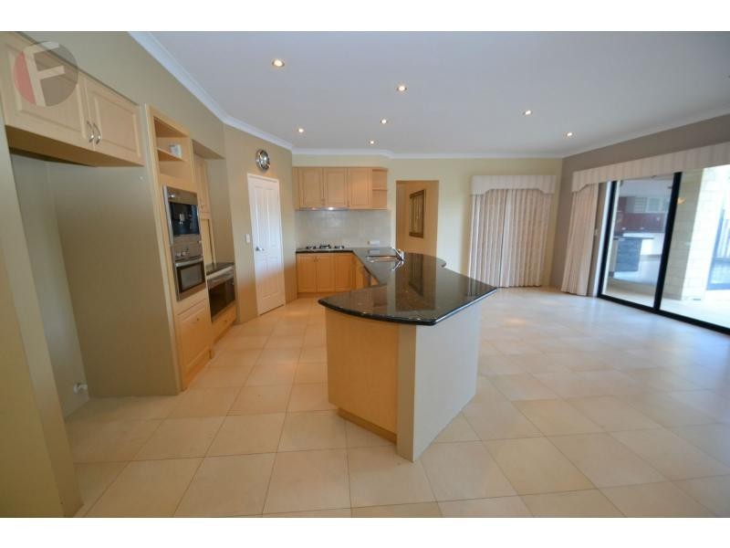 20 Dartmouth Circle, Quinns Rocks WA 6030