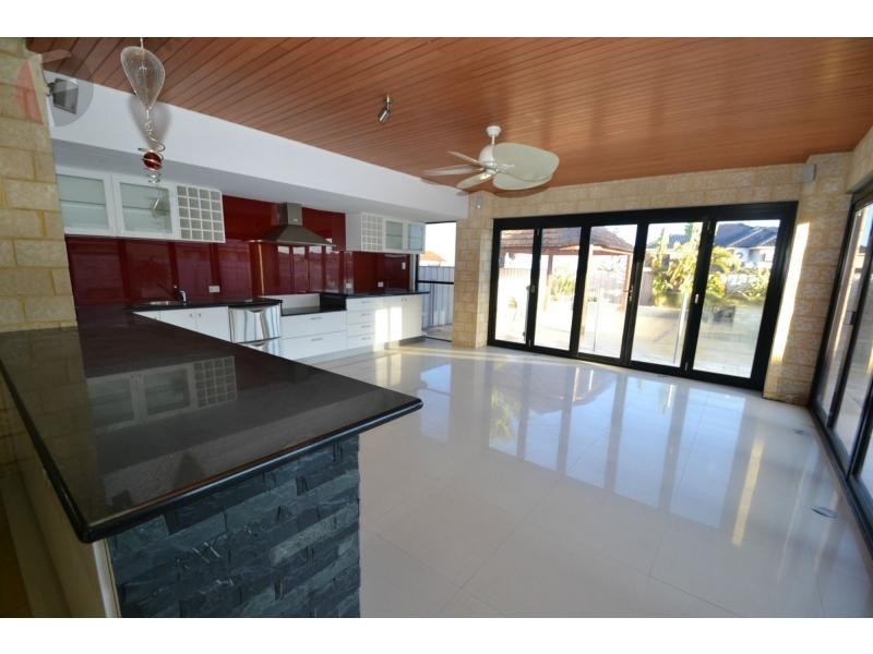 20 Dartmouth Circle, Quinns Rocks WA 6030